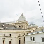 Artistic Loft In The Old Town 아파트 부쿠레슈티