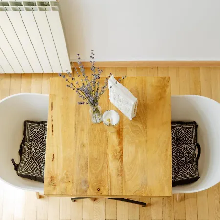 Artistic Loft In The Old Town *