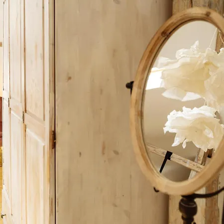 Artistic Loft In The Old Town