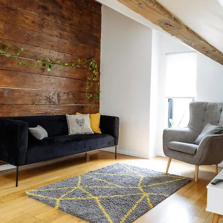 Artistic Loft In The Old Town *