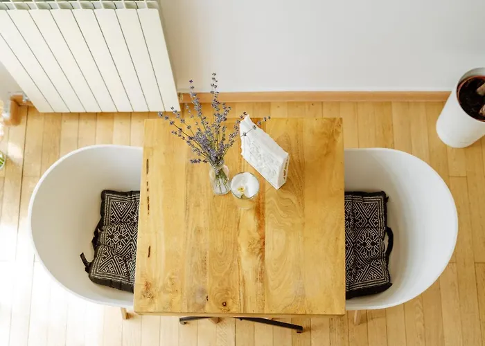 Artistic Loft In The Old Town *