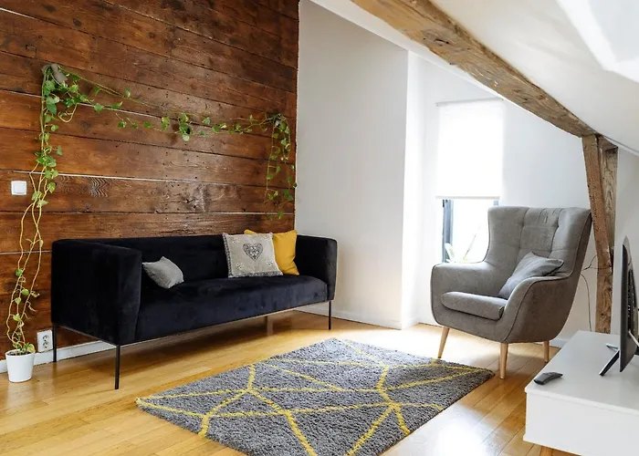 Artistic Loft In The Old Town *