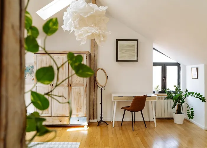 Artistic Loft In The Old Town Apartamento