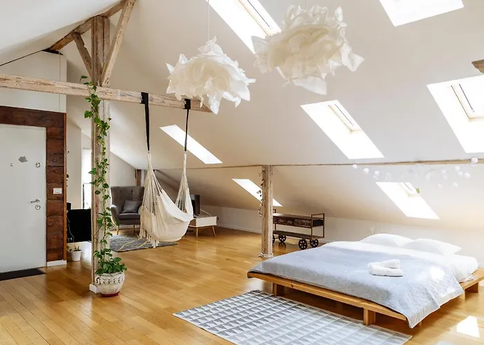 Artistic Loft In The Old Town *